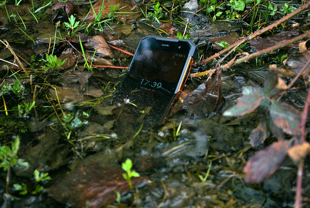 Waterproof mobilephone.jpg